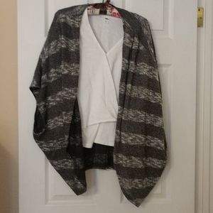 Blushed Lightweight S/S Knit Kimono Style Sweater